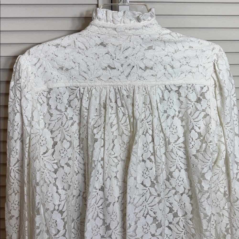 V.DE.Vinster Cream Lace Ruffle Button-Front Blouse Medium - Picture 5 of 8